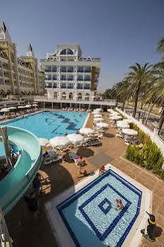 Palm World & Hotel