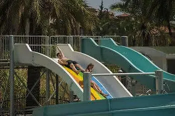 Hotel Palm World & *