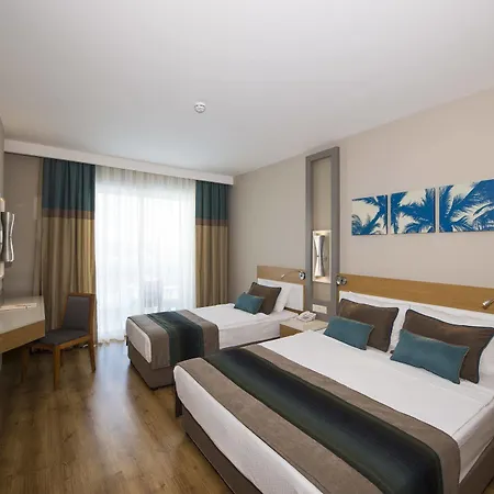Hotel Palm World & *