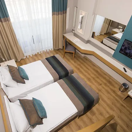 Palm World & Hotel *
