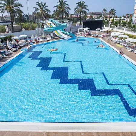 Hotel Palm World & *