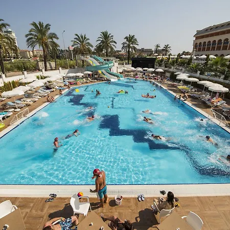 Palm World & Hotel *